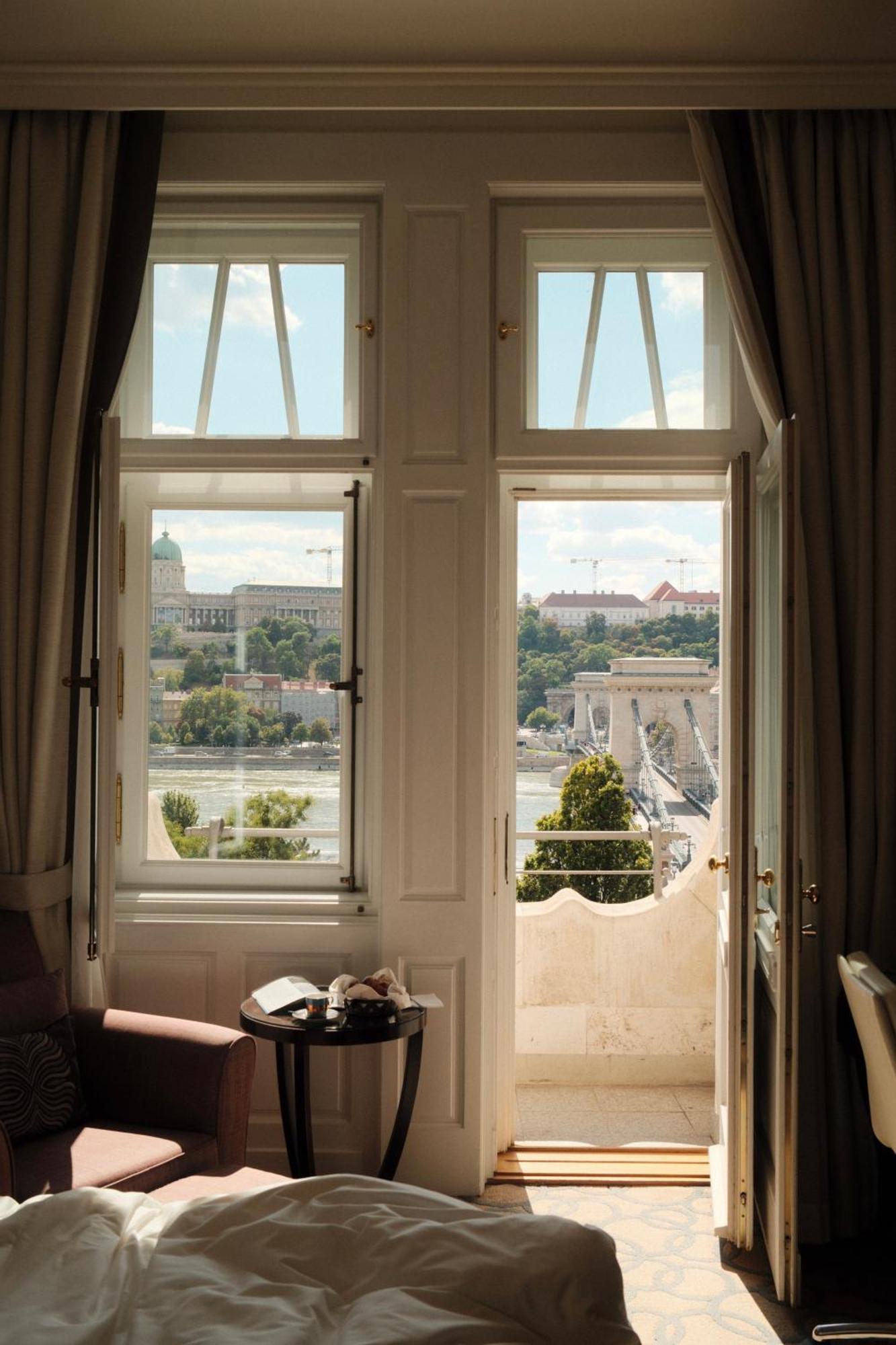 Hotel Four Seasons Gresham Palace 5*